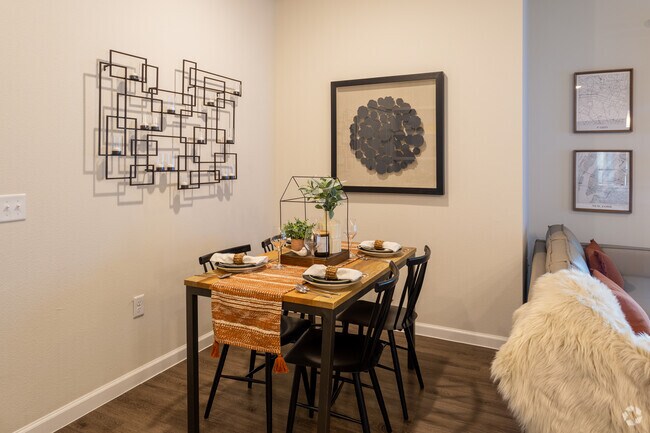 2 BR, 2 BA 960 SF - Eastridge