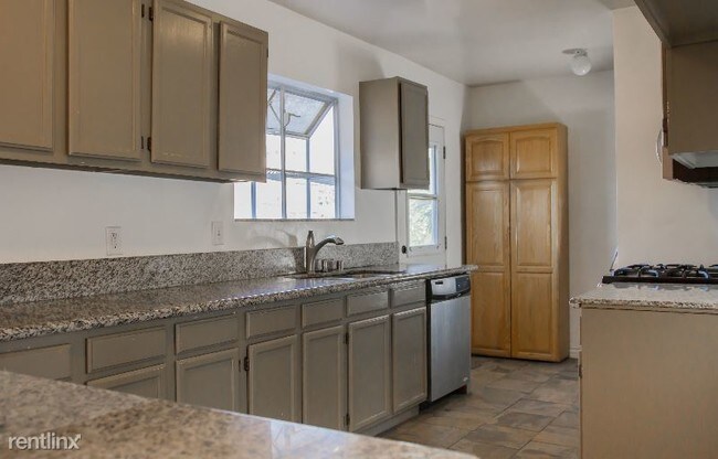 Building Photo - 19561 Lanark St