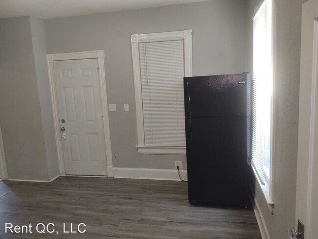 Building Photo - 3 br, 1 bath House - 1709 W 9th St