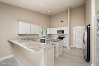 Building Photo - 1416 SE 11th Pl