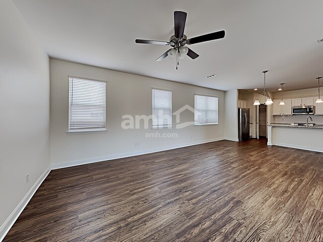 Building Photo - 406 Otter Trail