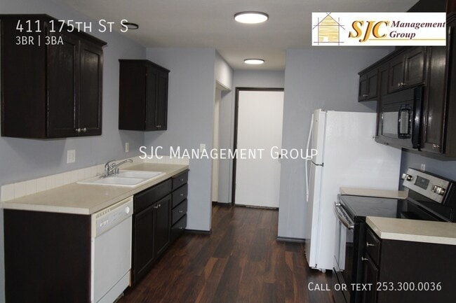 Building Photo - 411 175th St S