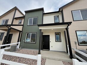 Building Photo - 604 Cheyenne Trl