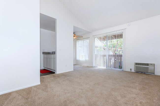 Foto del edificio - Canyon Village Apartment Homes