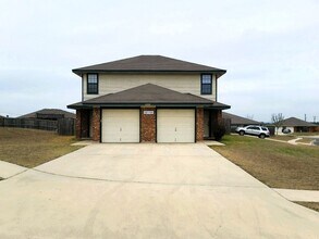 Building Photo - 5202 Daybreak Cir