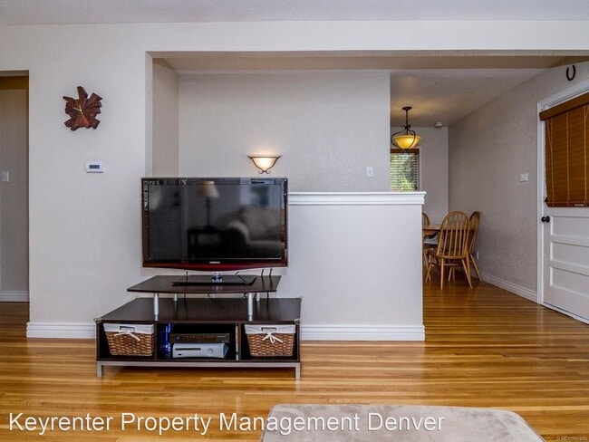 Building Photo - 4 br, 2 bath House - 1300 S Holly St