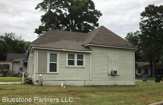 Building Photo - 2 br, 1 bath House - 827 W Ellis St