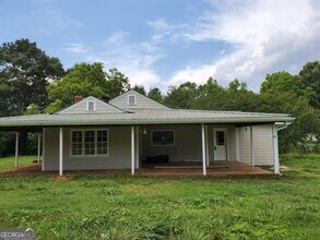 Building Photo - 220 Tuscarora Trail
