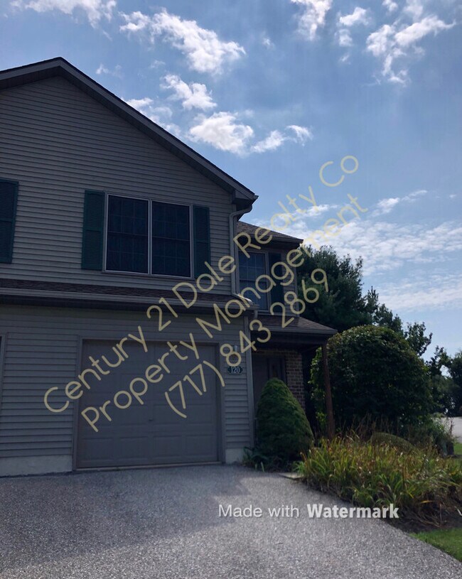 120 Oak Ridge Ln Unit 120, Dallastown, PA 17313 Condo for Rent in