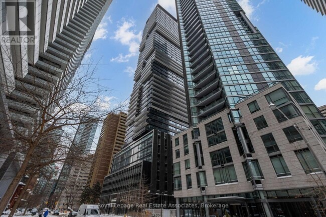 Building Photo - 55-2255 Charles St W