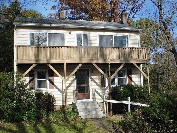 Primary Photo - 44 Willow St