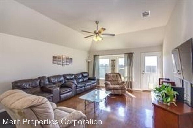 Foto del edificio - 3 br, 2 bath House - 909 Yabers Ct.