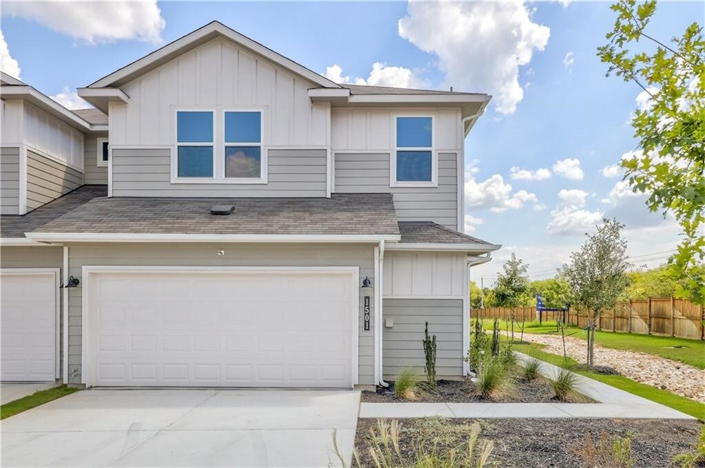 Foto principal - 1501 Roseburg Dr