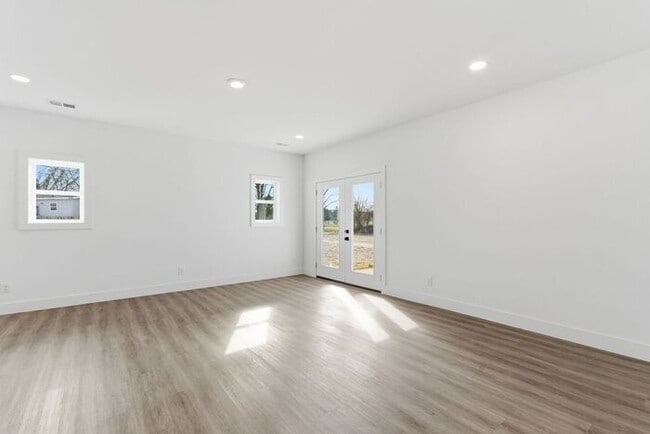 Foto del edificio - Brand New Home in Old Hickory - Golf Course Views - Pet Friendly