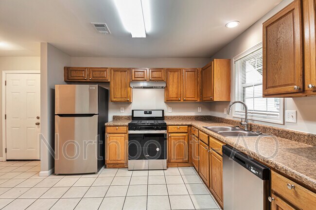 Building Photo - 3490 Cypress Club Trl