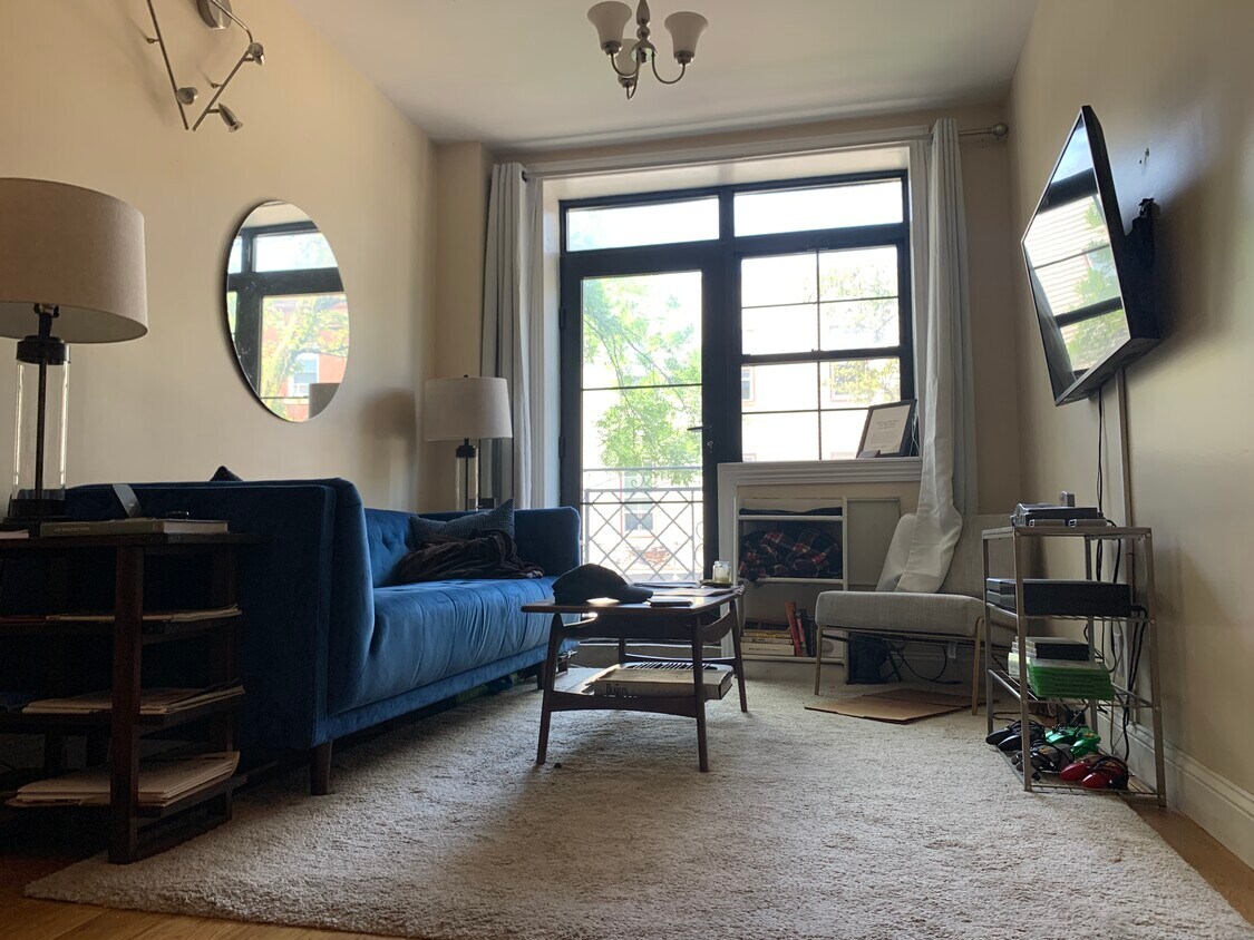 Primary Photo - 201 Bedford Ave