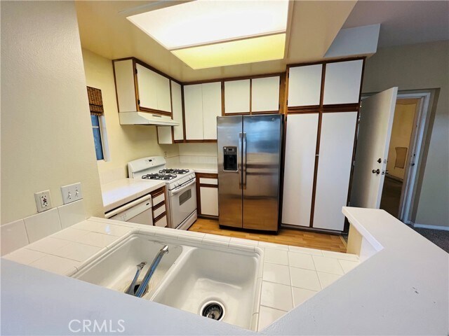 Building Photo - 28870 Canyon Heights