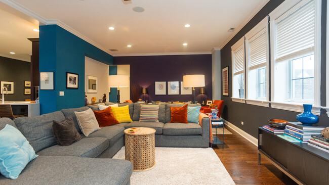 Foto del edificio - 3205 N Oakley Ave
