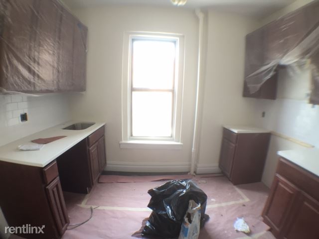 Primary Photo - 260 Parkside Ave