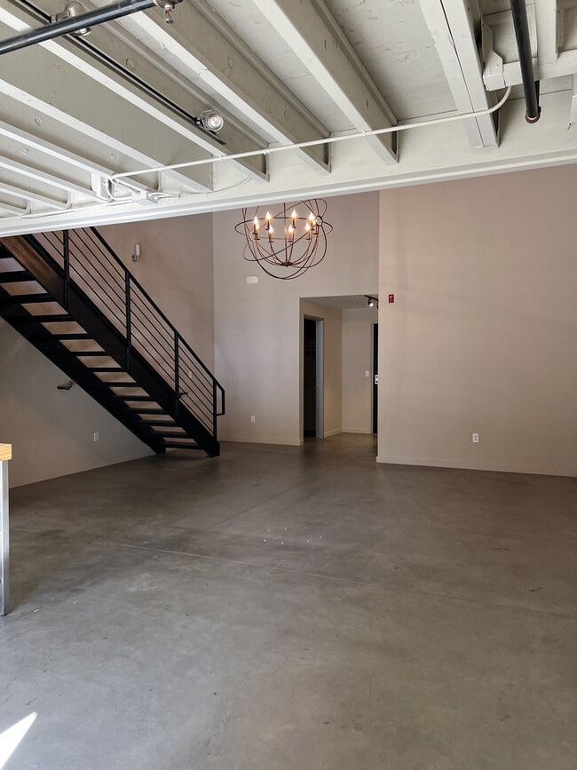 Building Photo - 1818 22nd St