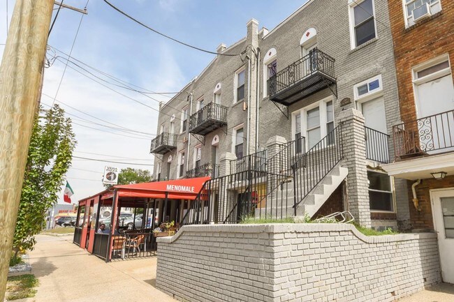 Building Photo - 2711 12th St NE