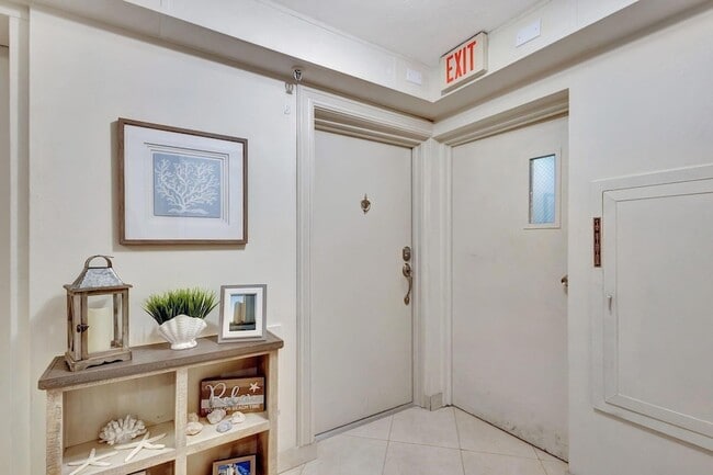 Photo - 2800 N Ocean Dr Apartment