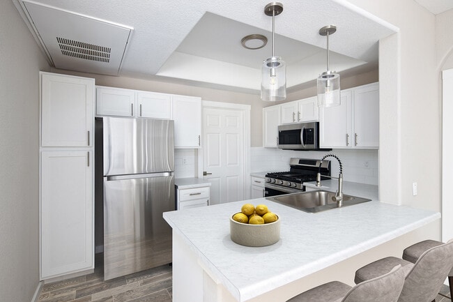Timberline Place - Timberline Place Apartments