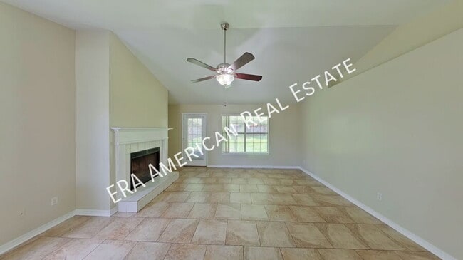 Building Photo - 2820 Tamiami Trail