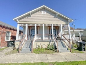 Building Photo - 2433 St Anthony St