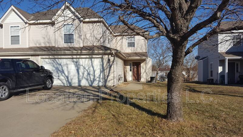 Primary Photo - 938 E Wildcat Run St