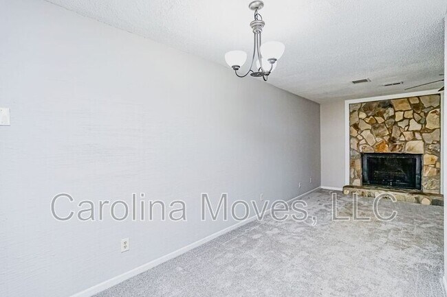 Foto del edificio - 350 Mountain Creek Church Rd