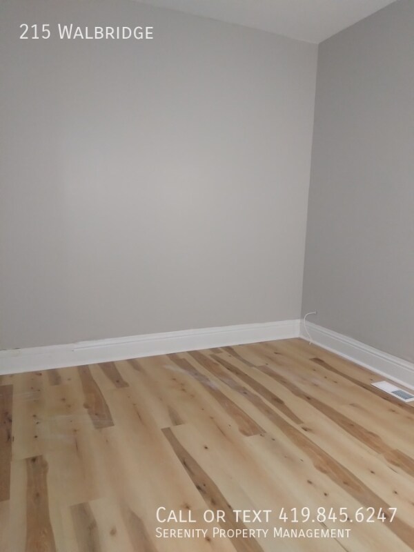 Building Photo - 215 Walbridge Ave