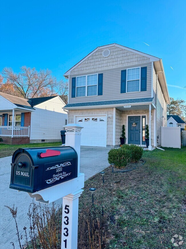 Lake Smith Community Apartments under 800 Virginia Beach, VA 1