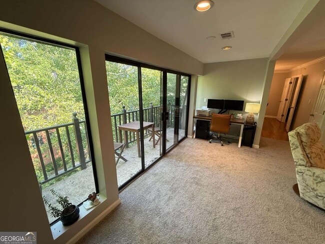Building Photo - 27409 Plantation Dr NE