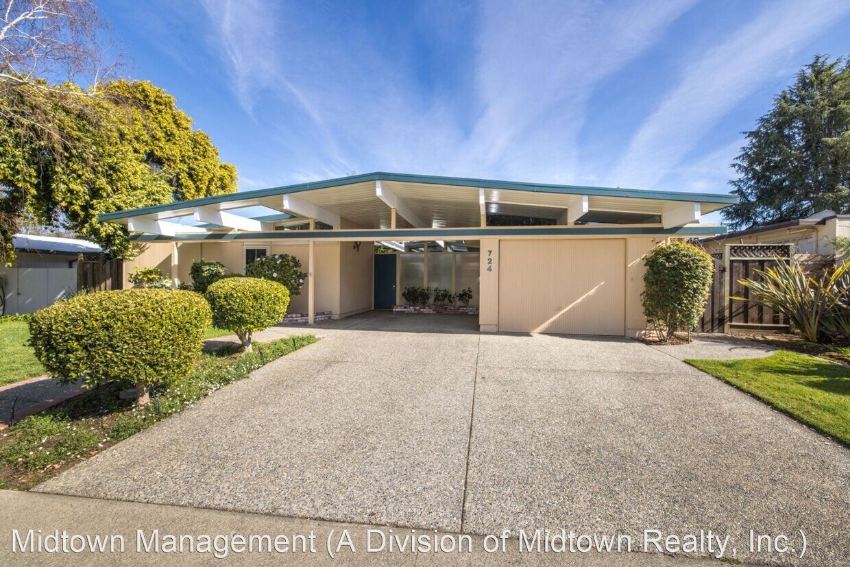 Foto principal - 5 br, 2.5 bath House - 724 Ames Ave.