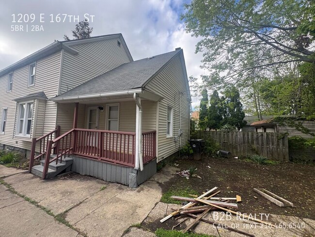 Foto del edificio - 1209 E 167th St