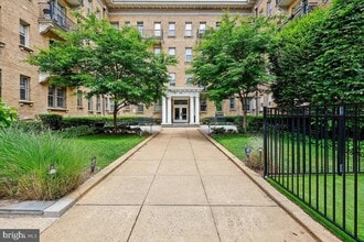 Building Photo - 1401 Columbia Rd NW