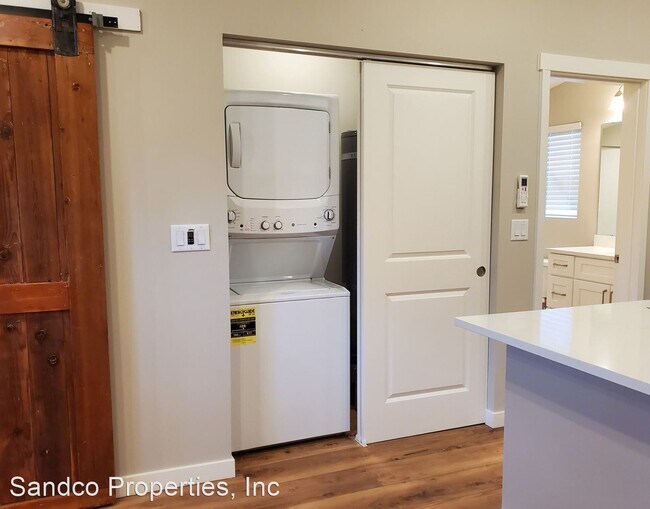 Building Photo - 1 br, 1 bath House - 2913 North 14th #B