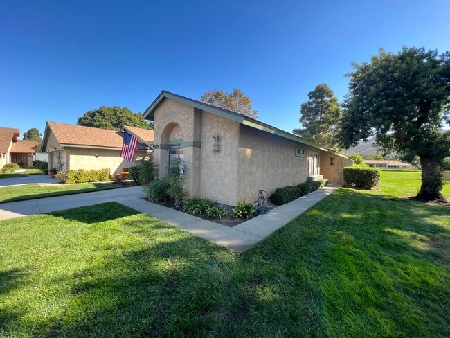 Foto del edificio - Beautiful Bel-Air floor plan on the Golf C...