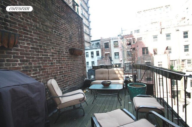 Building Photo - 259 W 85th St
