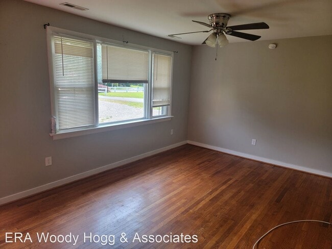 Building Photo - 3 br, 1 bath House - 220 Henry Clay Rd