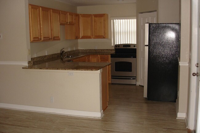Building Photo - 308  Northlake Drive 6
