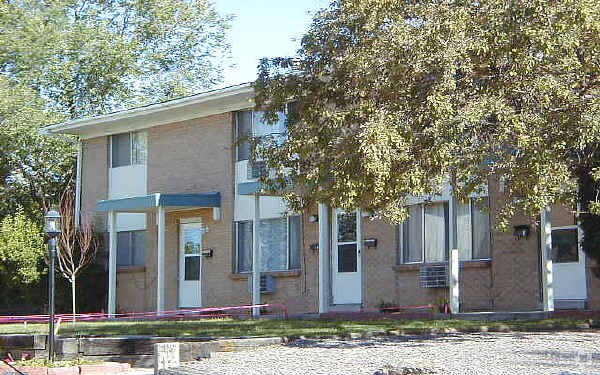 Building Photo - 150-160 Laurel St