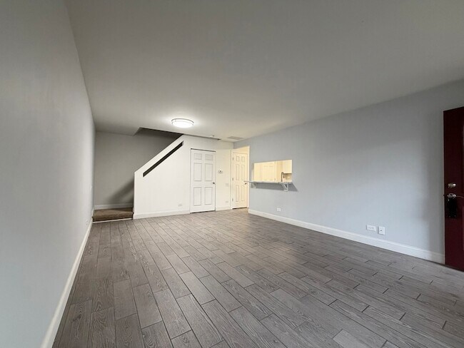 Foto del edificio - 345 N Gregory St