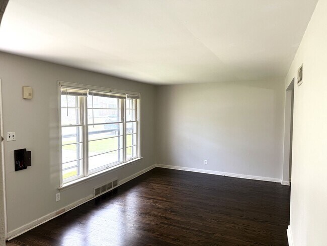 Building Photo - Bellfontaine Neighbors Home for Rent