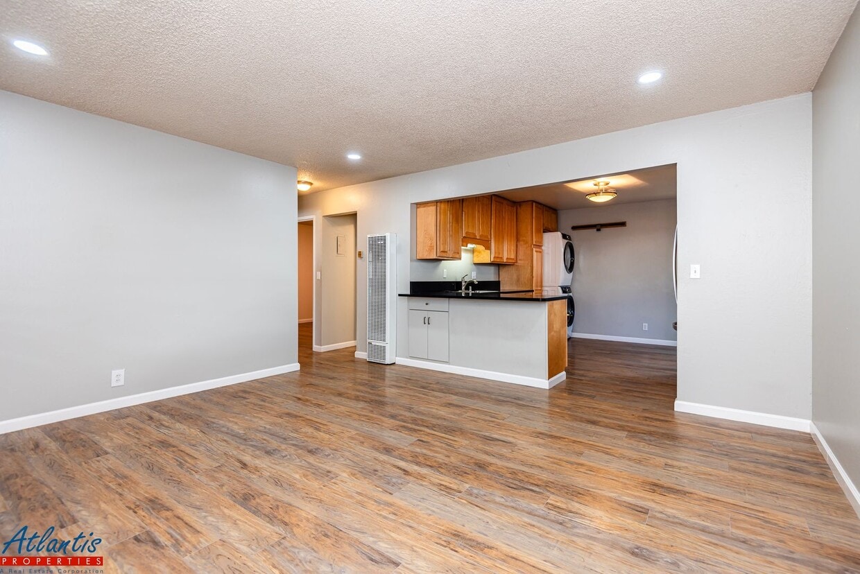 Primary Photo - 768 Calderon Ave