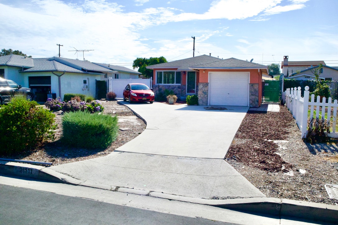 Primary Photo - 21111 Dalton Ave