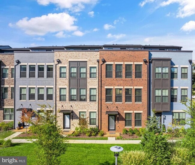 Building Photo - 12973 Hattontown Square