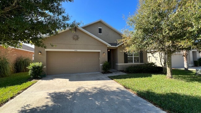 Building Photo - Marvelous 4 Bedroom, 2 Bathroom Lake View ...