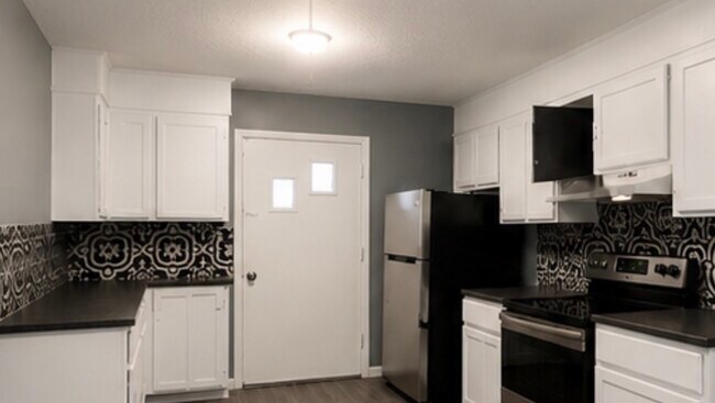 Foto del edificio - 2902 Larkspur Dr